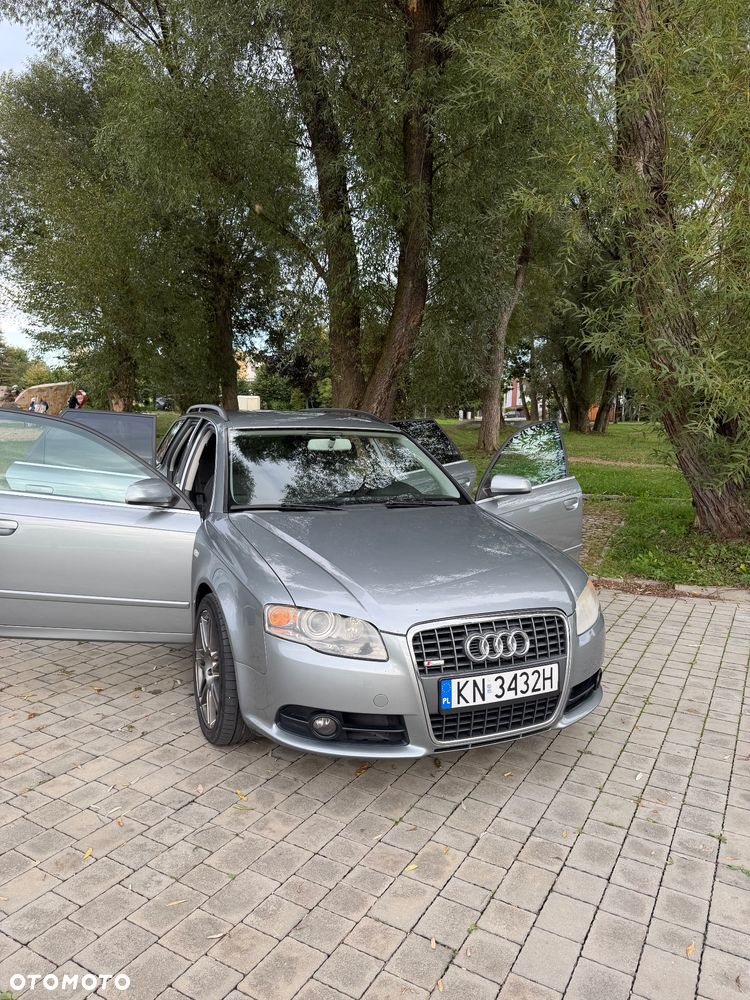 Audi A4 Avant - 11