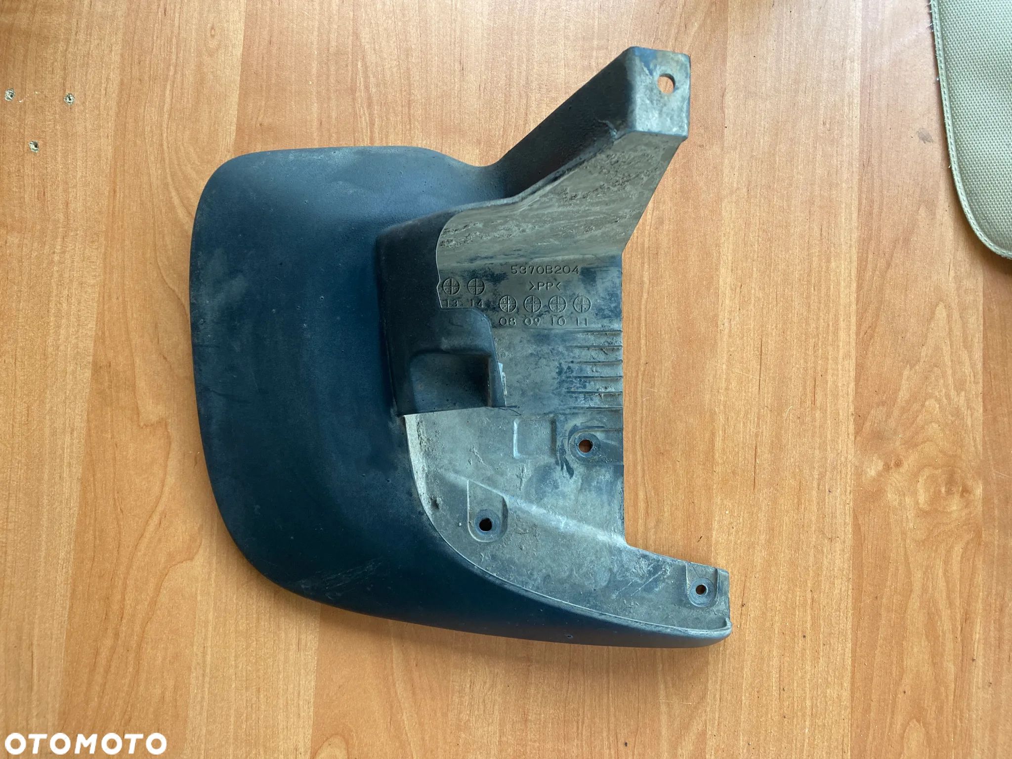 CHLAPACZ OSŁONA BŁOTNIKA PRZEDNI PRAWY MITSUBISHI L200 5370B204 - 1