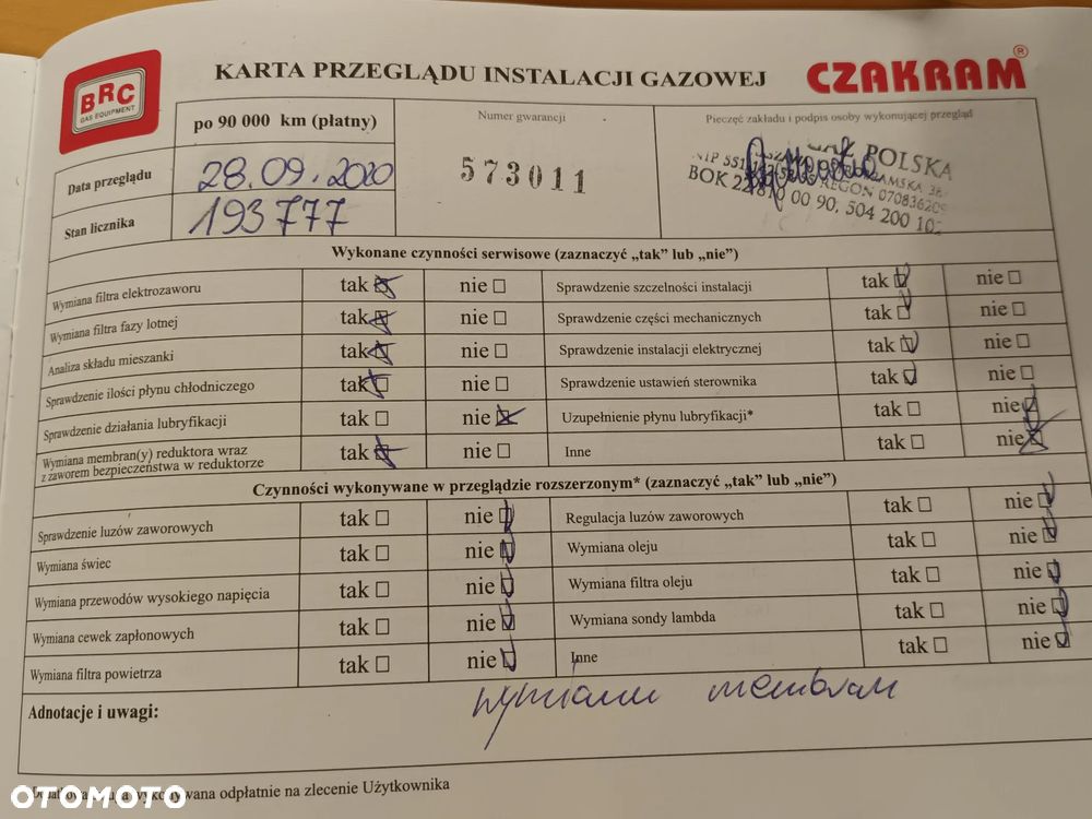 Toyota Auris Hybrid 135 Premium - 26