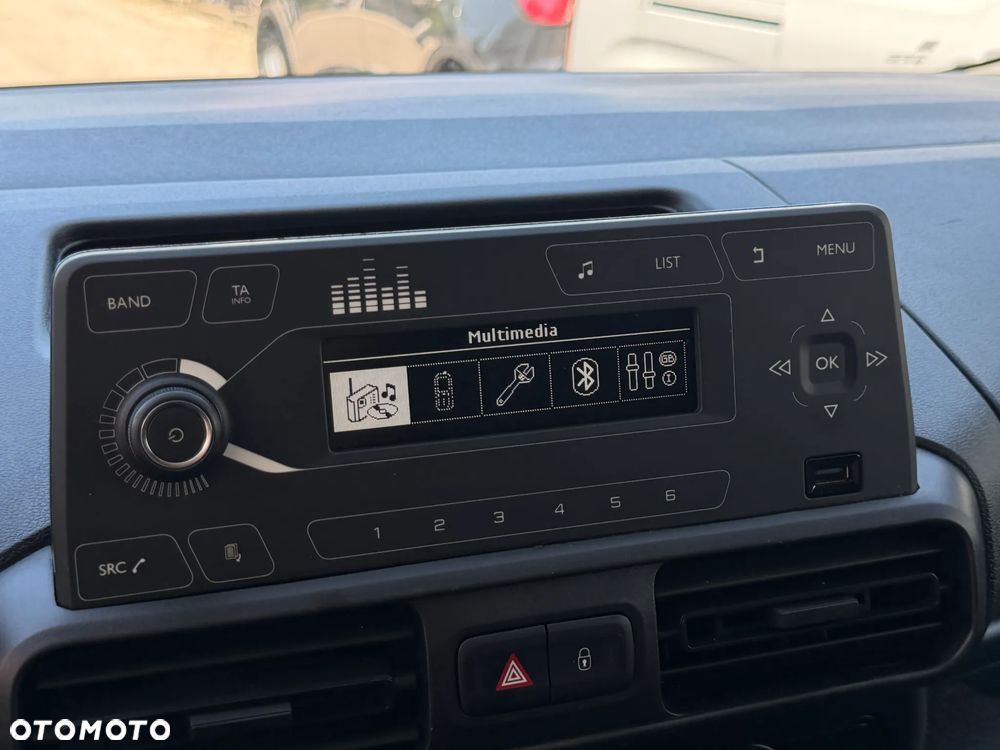 Citroën BERLINGO - 21