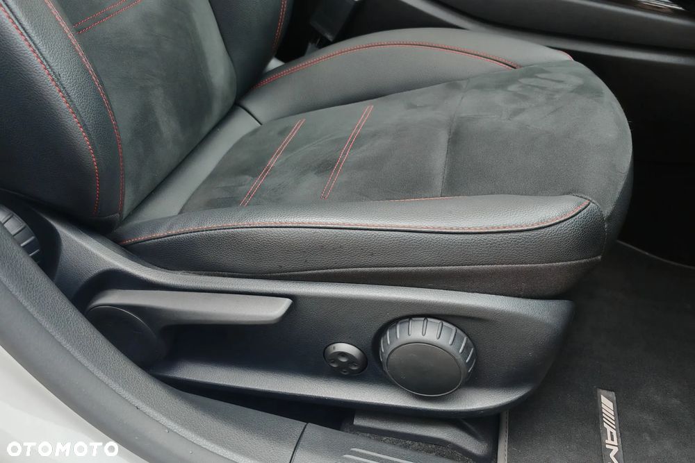 Mercedes-Benz Klasa A 220 4-Matic 7G-DCT - 23