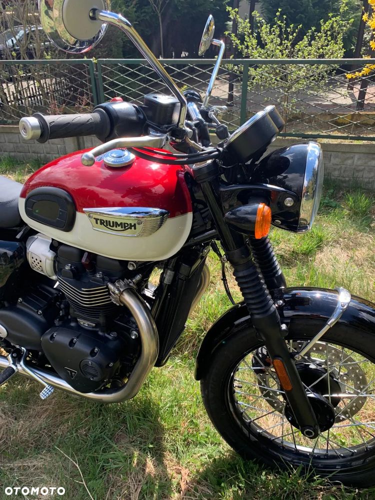 Triumph Bonneville - 2