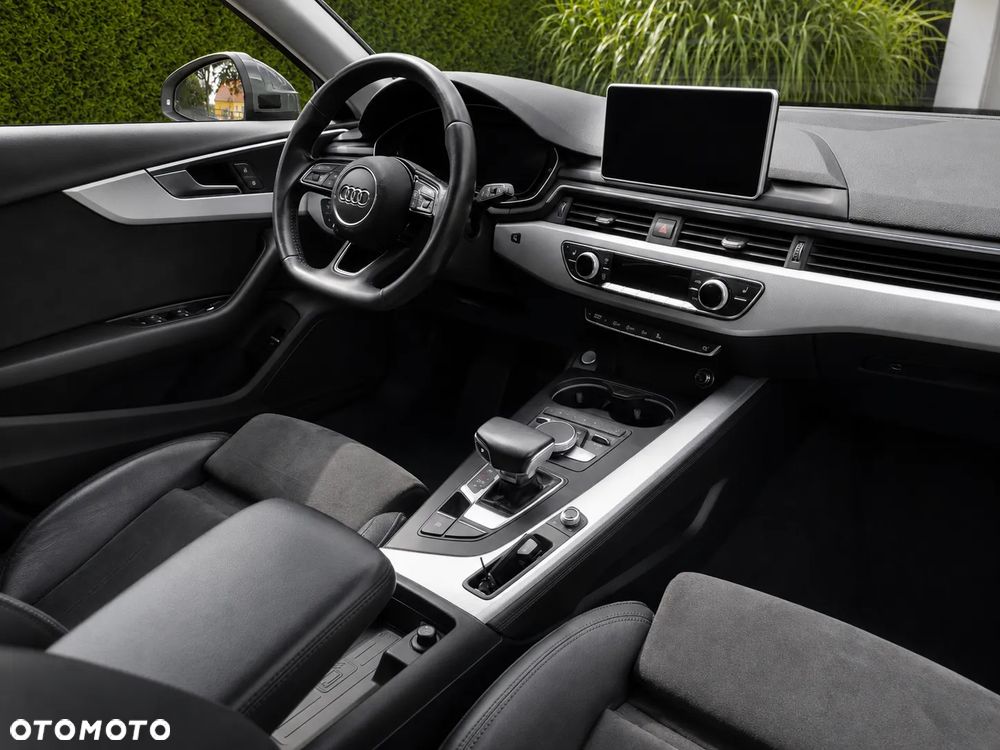 Audi A4 Avant 2.0 TFSI ultra S tronic design - 2