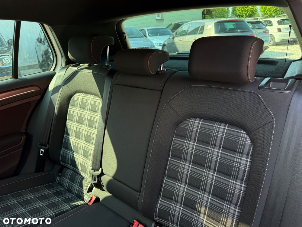Volkswagen Golf GTD BlueMotion Technology - 12