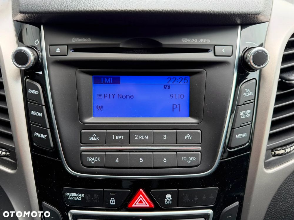Hyundai i30 1.4 Classic + - 19