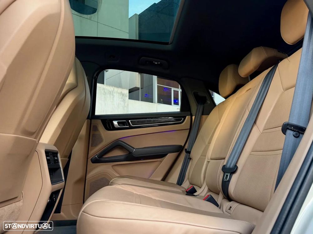 Porsche Cayenne Coupé - 11