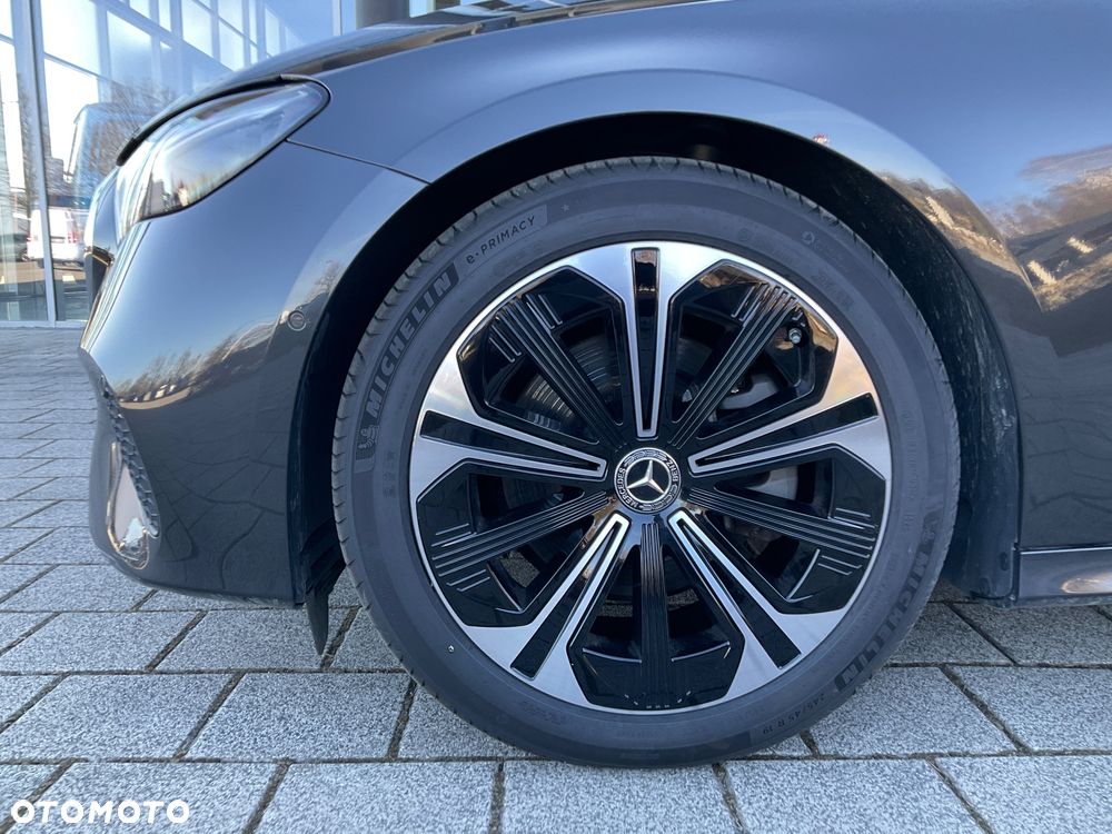 Mercedes-Benz Klasa E 220 d 9G-TRONIC Edition AVANTGARDE - 16