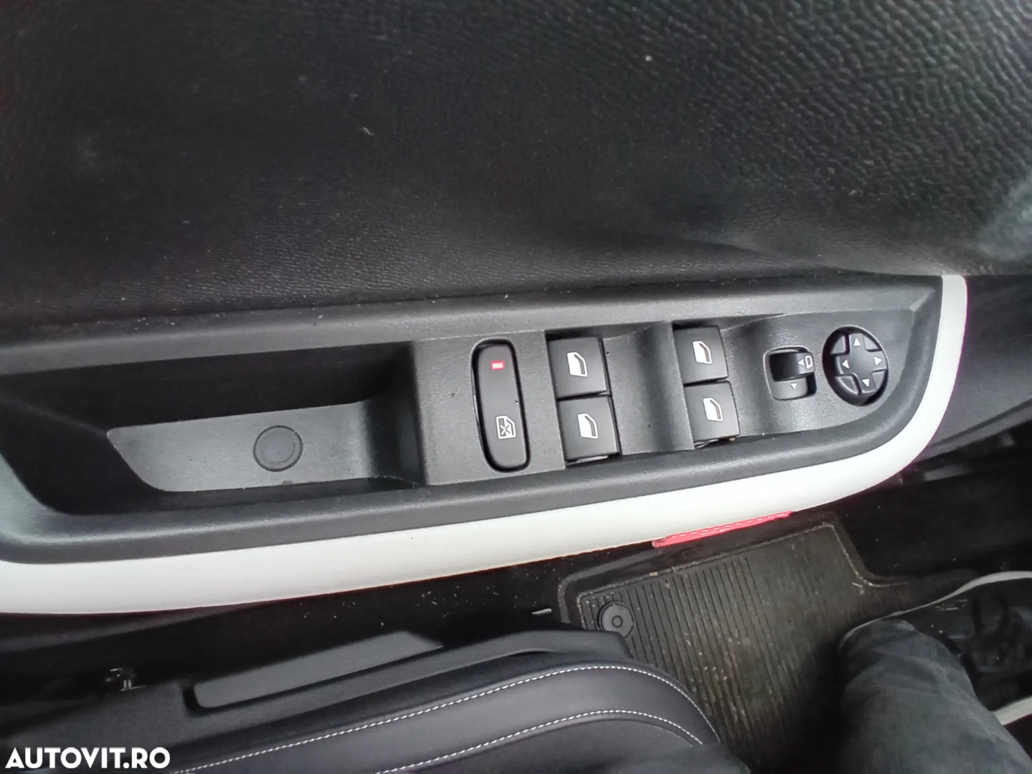Citroën C3 1.2 PureTech 100 S&S BVM6 MAX - 28