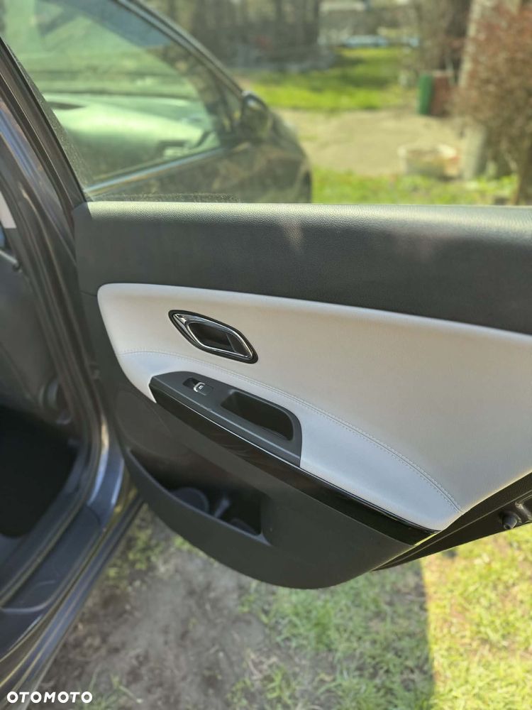 Kia Ceed 1.6 CRDi 136 ISG Platinum Edition - 26