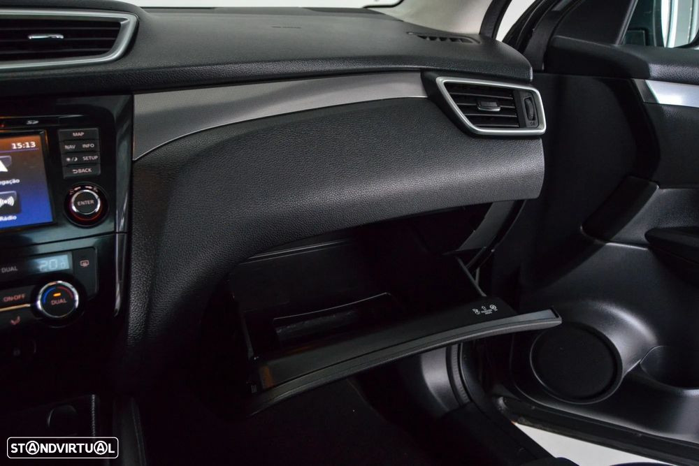 Nissan Qashqai 1.6 dCi N-Connecta - 48