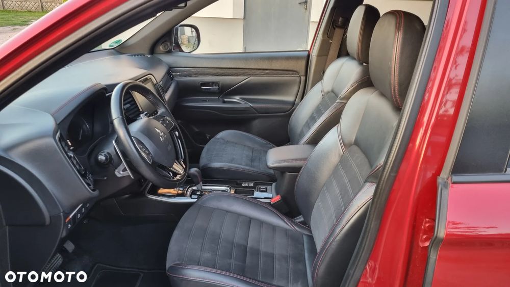 Mitsubishi Outlander 2.0 2WD CVT Diamant Edition+ - 11