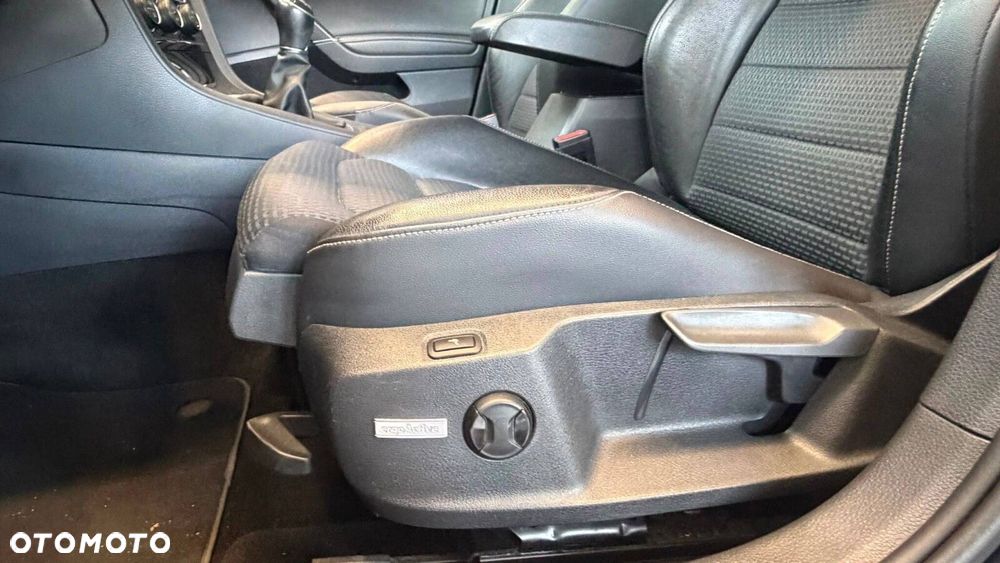 Volkswagen Golf Variant - 9