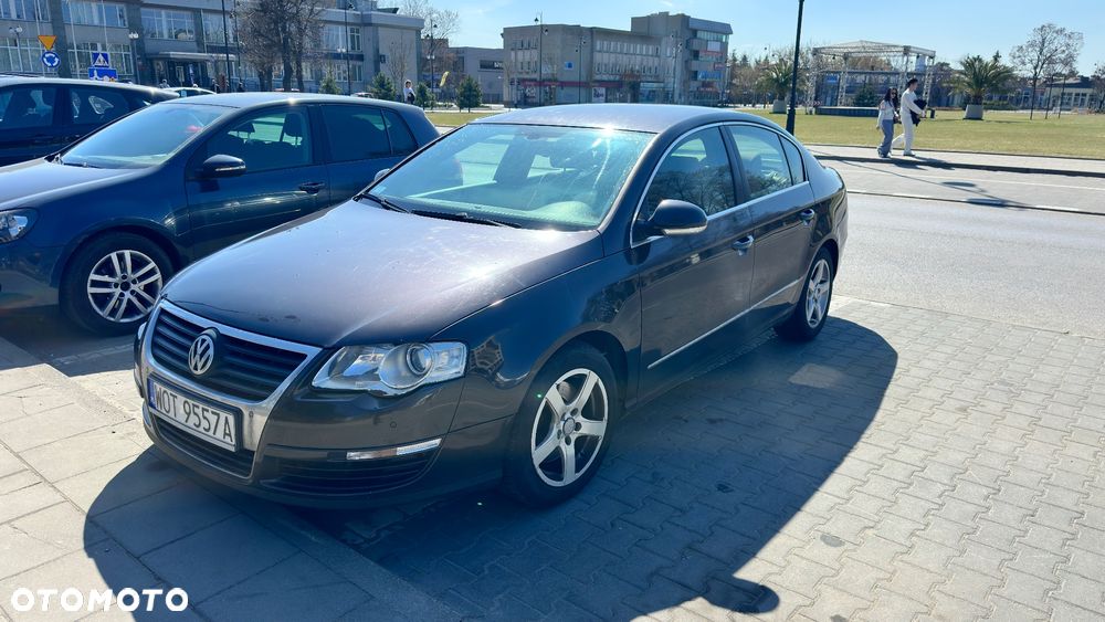 Volkswagen Passat 2.0 TDI DPF DSG Comfortline - 3
