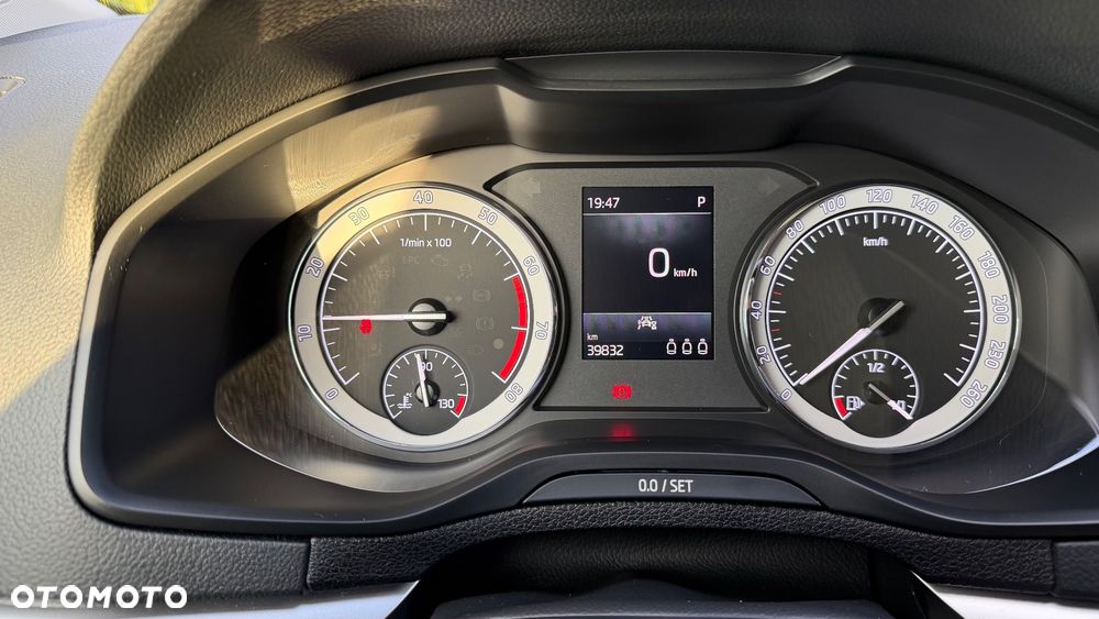 Skoda Karoq 1.5 TSI ACT Ambition DSG - 4
