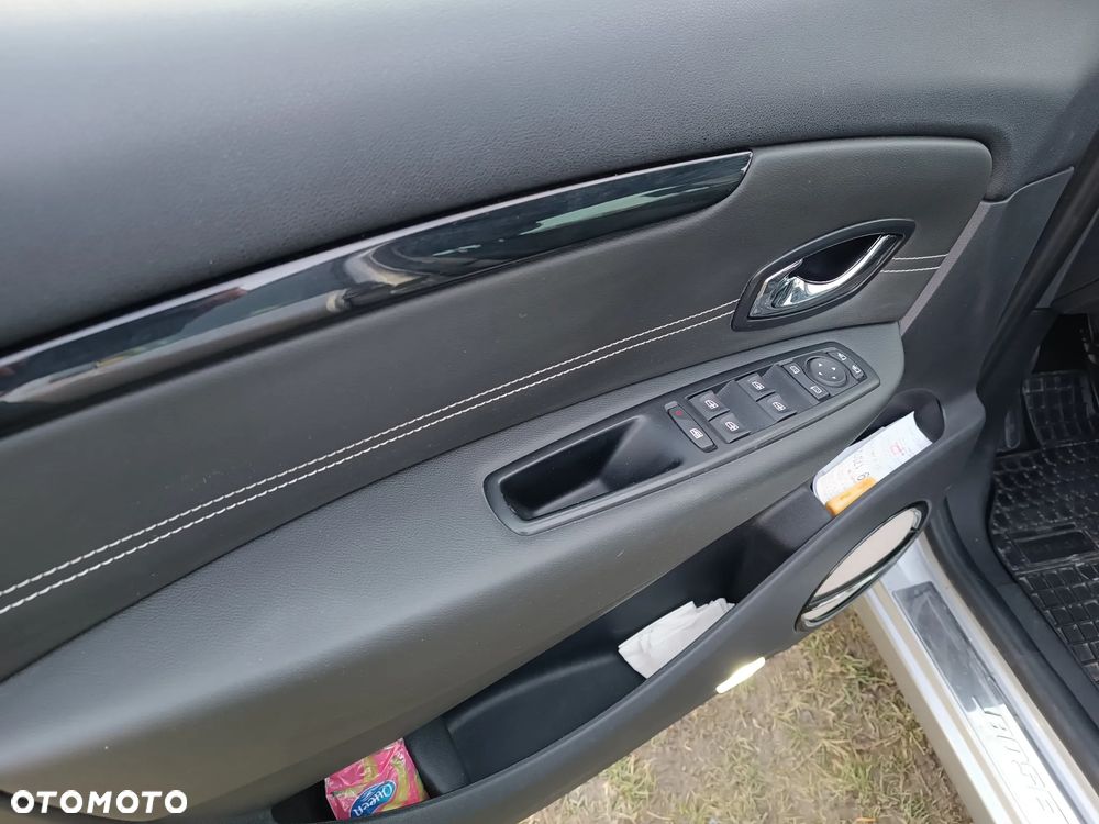 Renault Scenic 1.6 dCi Energy Bose Edition - 11
