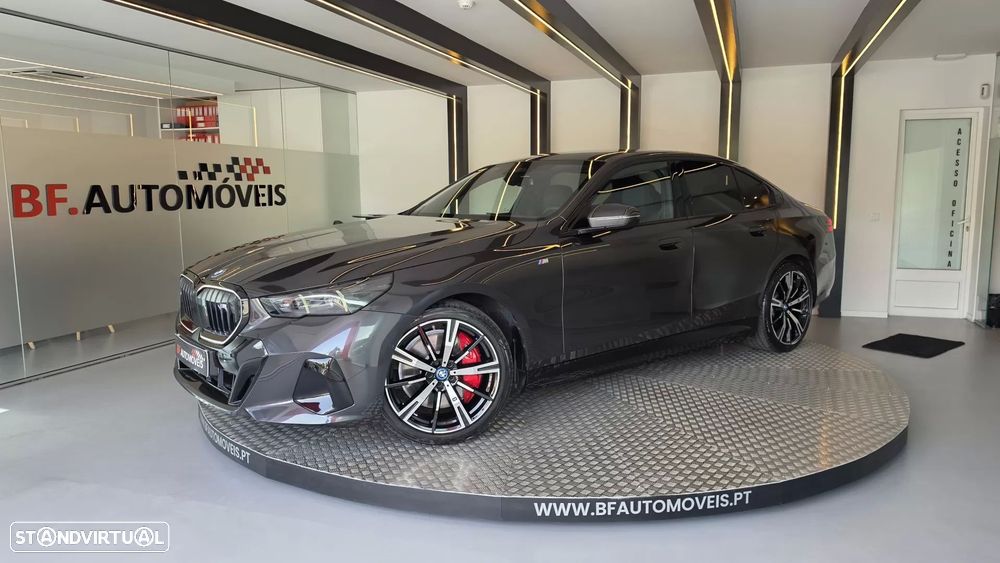 BMW i5 eDrive40 Pack Desportivo M Pro - 3