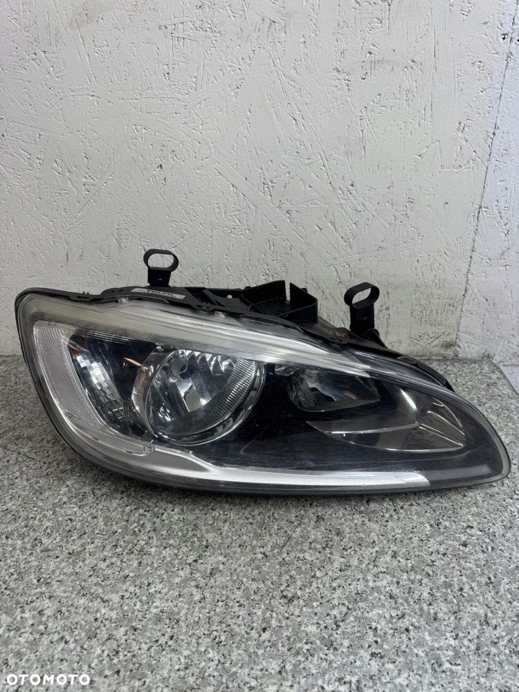 lampa prawy przód volvo s60 ii 2011-2018 v60 31420118 - 1
