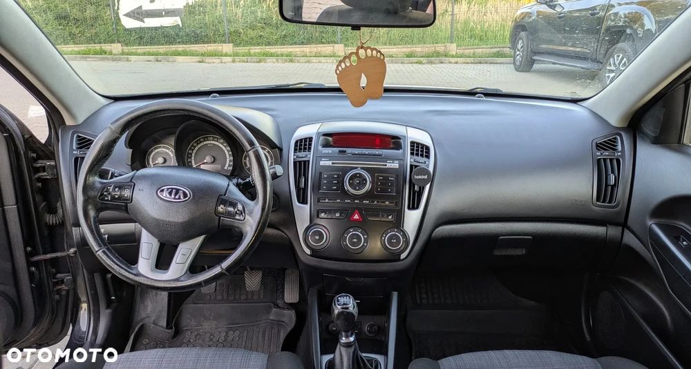 Kia Ceed Cee'd 1.6 Crdi Comfort + - 7