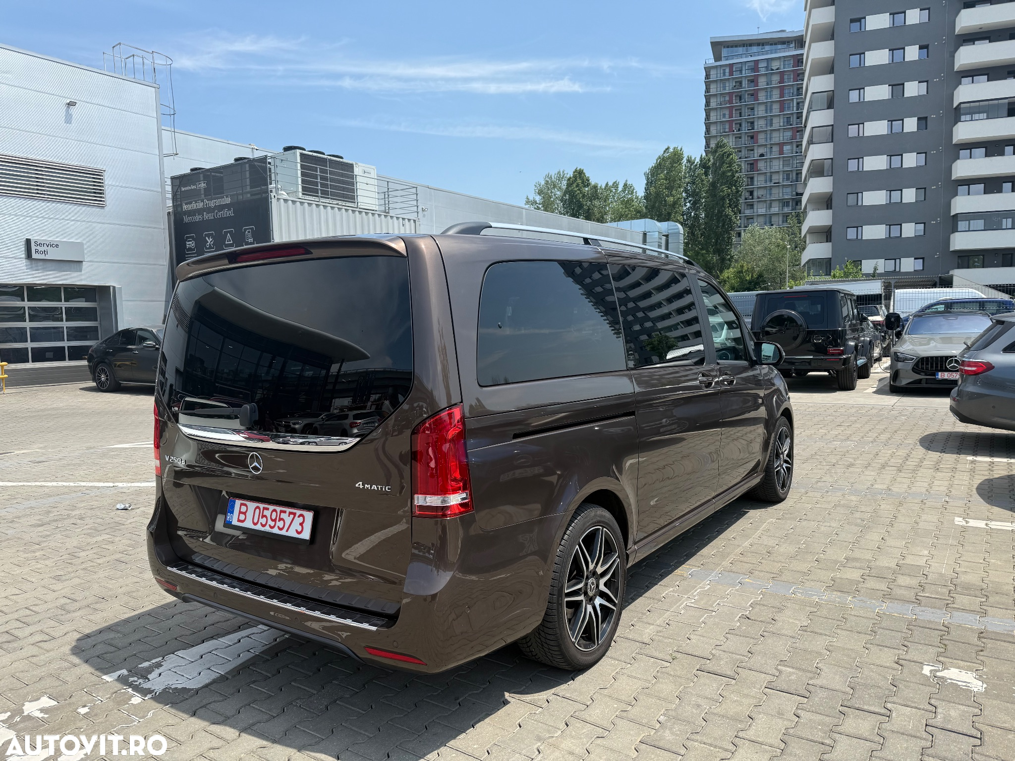 Mercedes-Benz V 250 d lang 4Matic 7G-TRONIC Exclusive Edition - 7