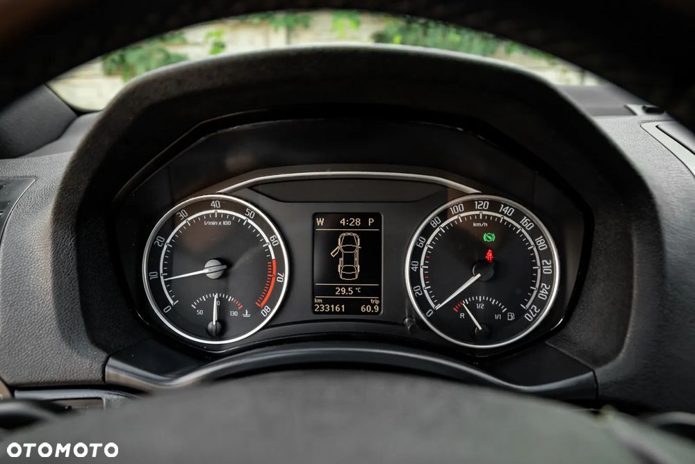 Skoda Octavia 2.0 TSI DSG RS - 31