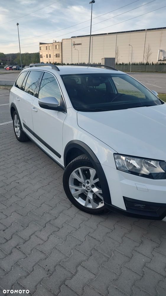 Skoda Octavia 2.0 TDI 4x4 DSG Scout - 1