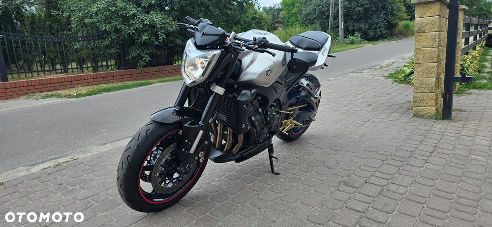 Yamaha FZ - 7