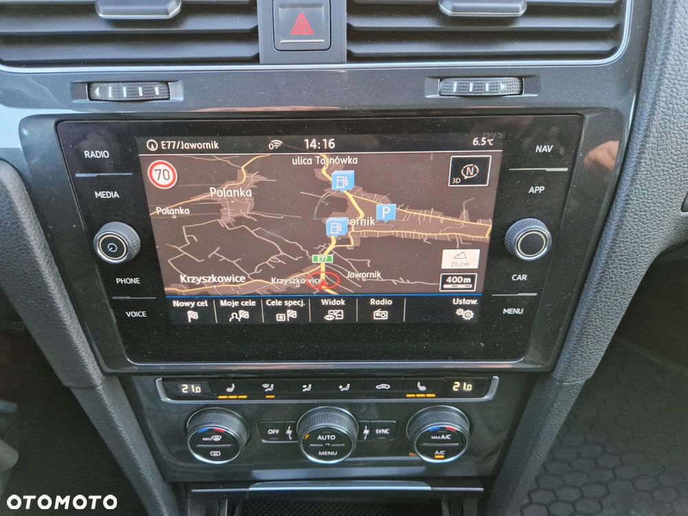 Volkswagen Golf - 25