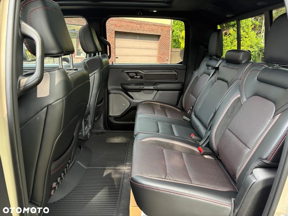 RAM 1500 - 25