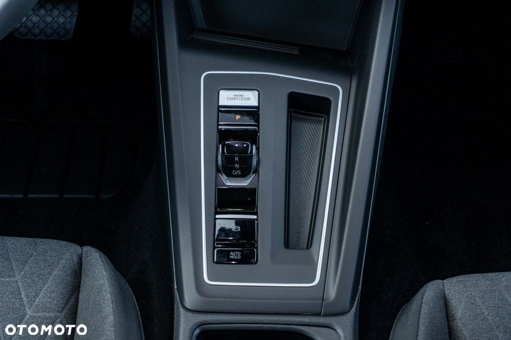 Volkswagen Golf - 26