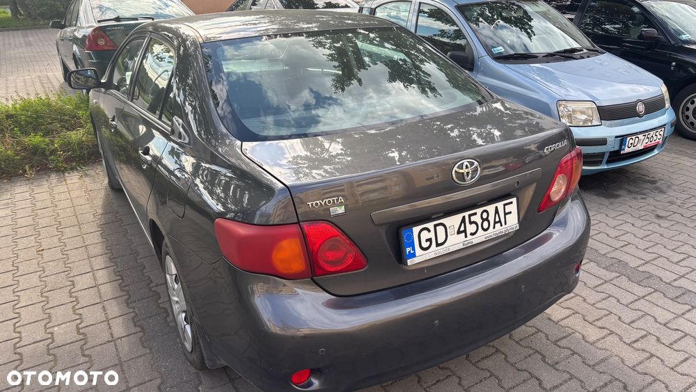 Toyota Corolla 1.6 Luna - 3