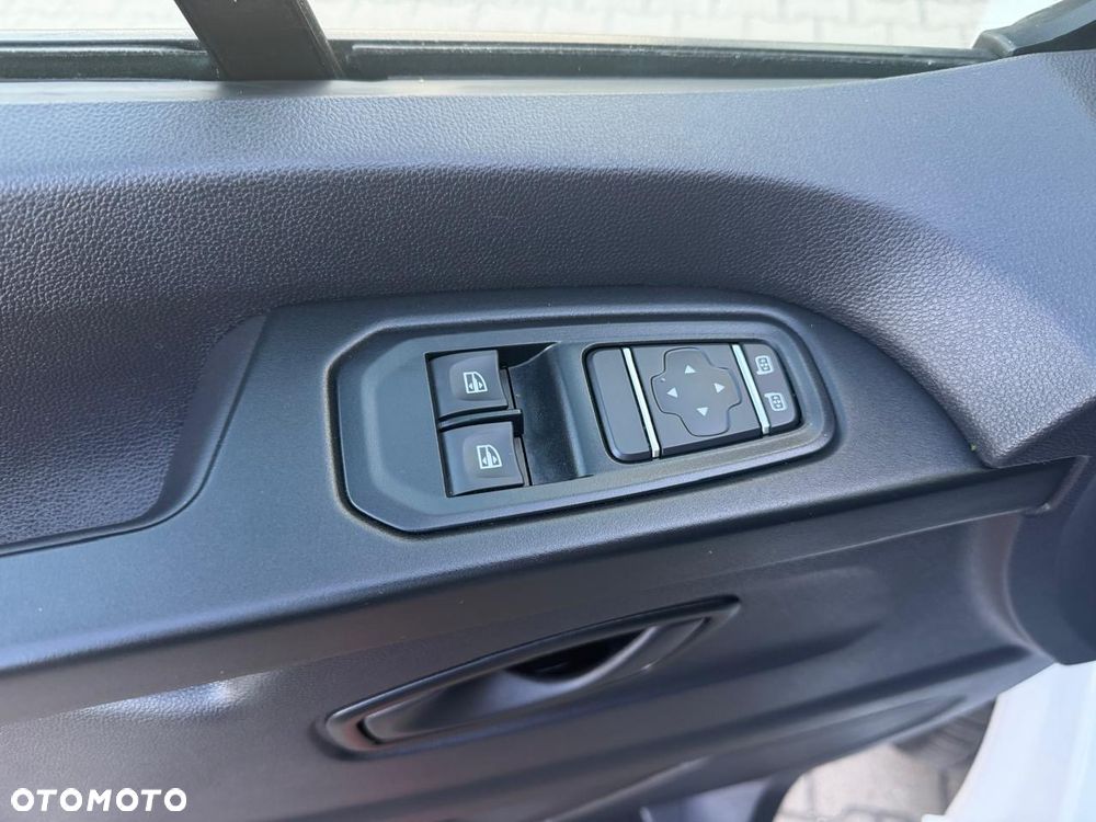 Renault Trafic - 19