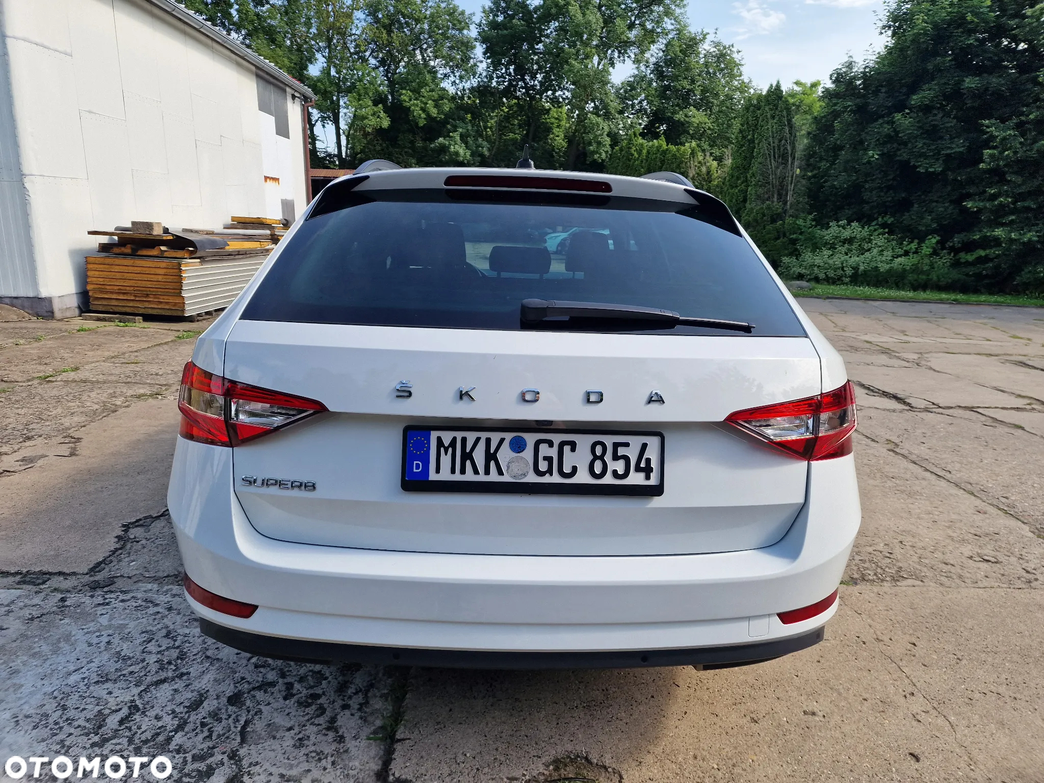 Skoda Superb Combi 2.0 TDI DSG Premium Edition - 5