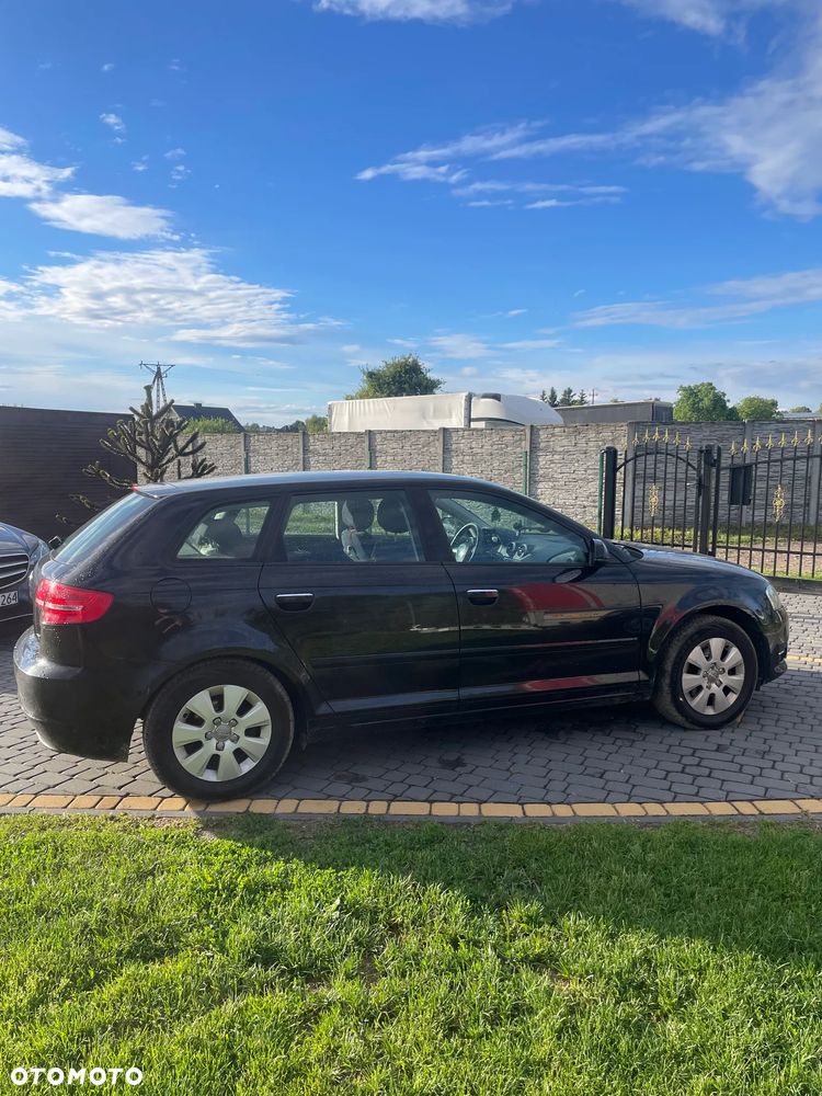 Audi A3 Sportback - 2