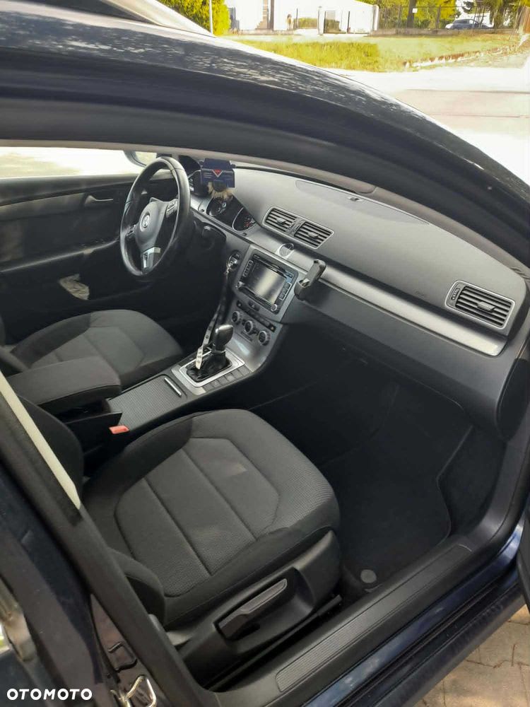 Volkswagen Passat - 9