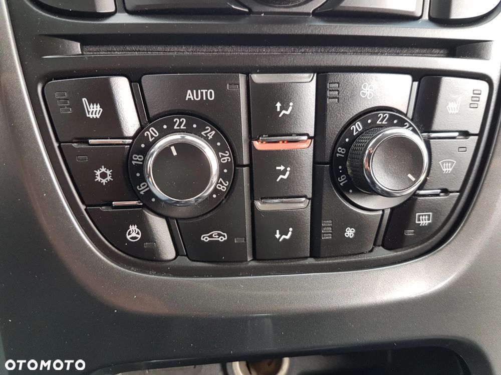 Opel Astra 2.0 CDTI DPF SportsTourer Exklusiv - 27