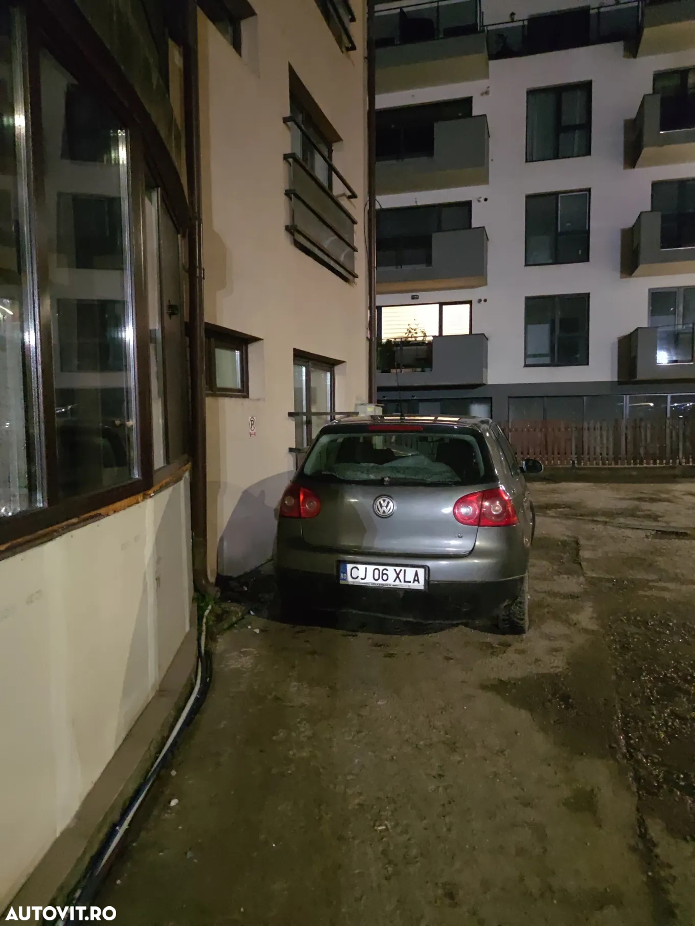 Volkswagen Golf - 2