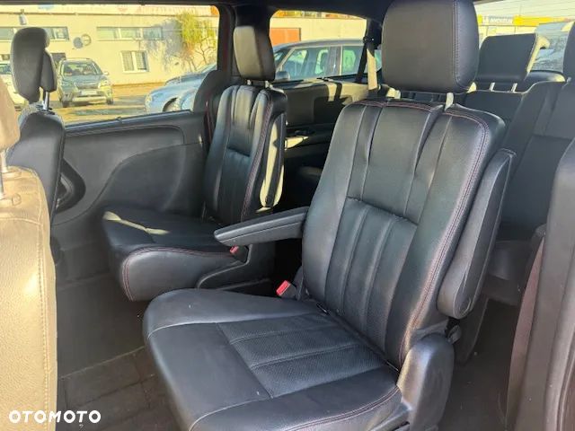 Dodge Grand Caravan 3.6 R/T - 25