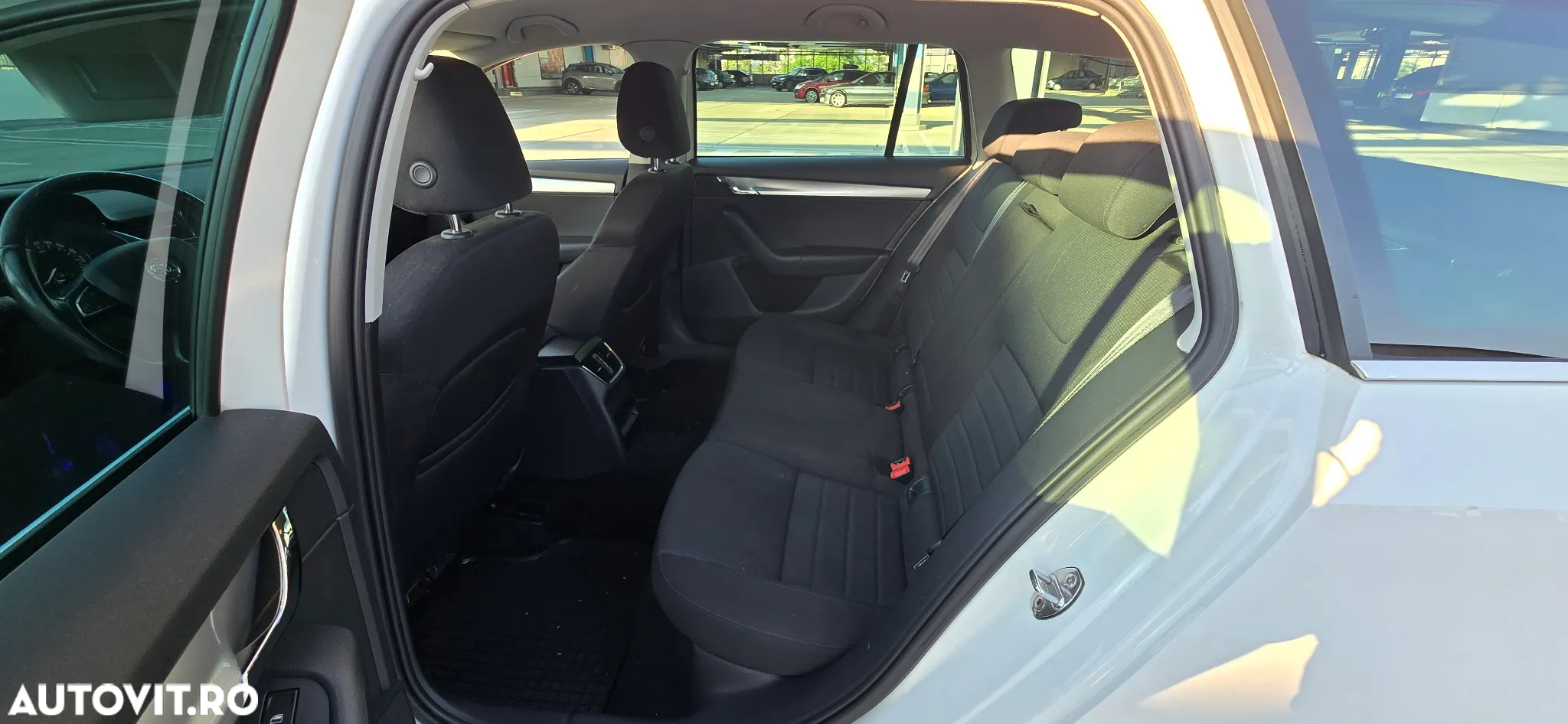 Skoda Octavia 2.0 TDI STYLE - 12