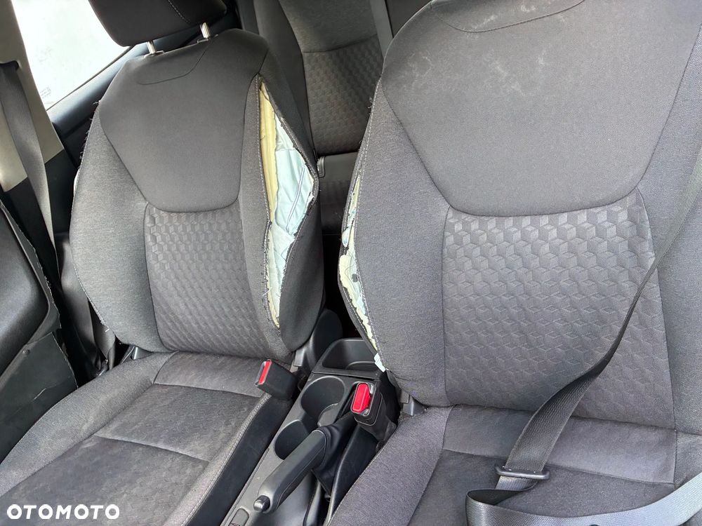Toyota Yaris 1.5 Comfort - 21