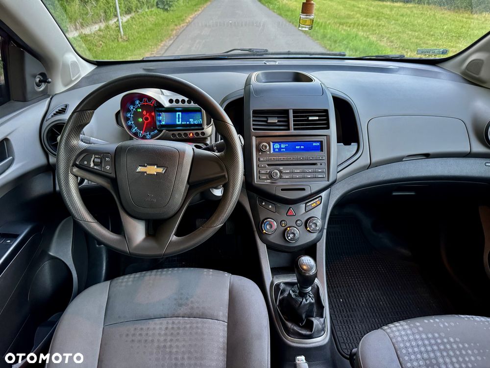 Chevrolet Aveo - 8