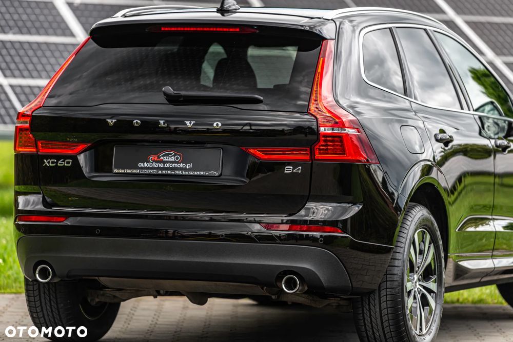 Volvo XC 60 B4 D Ultimate Dark - 11