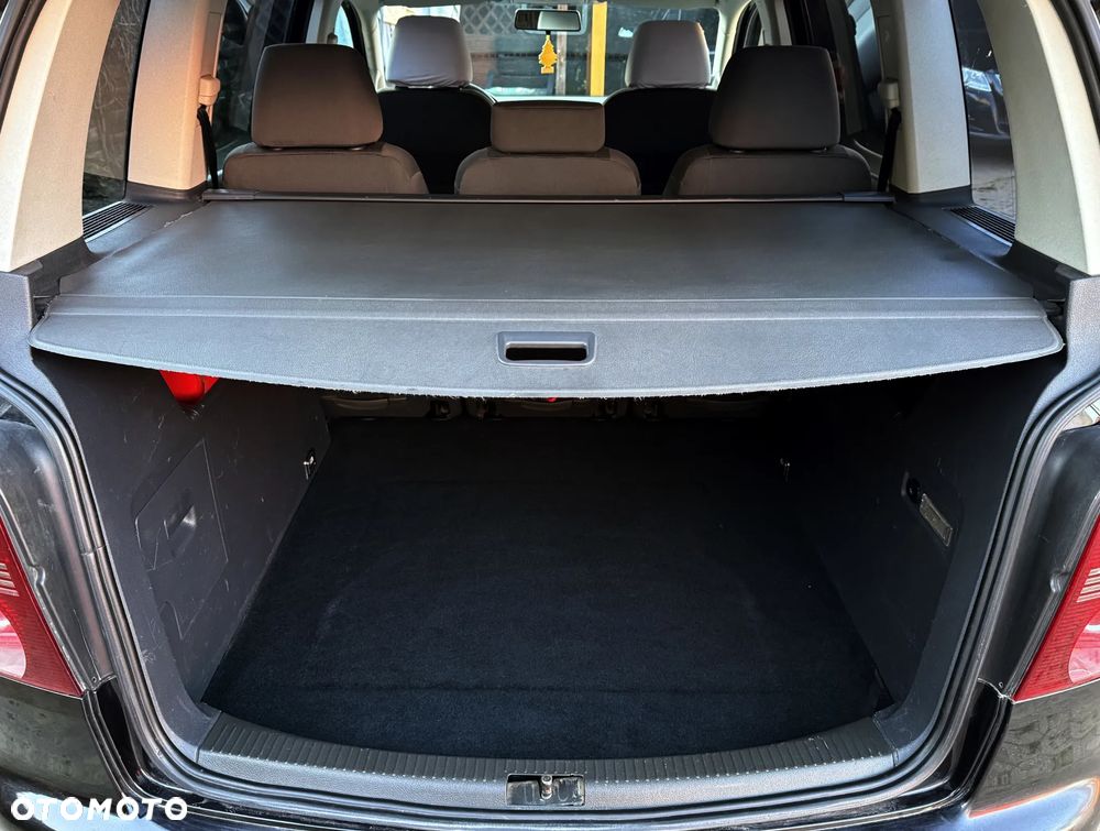 Volkswagen Touran 1.9 TDI Trendline - 25