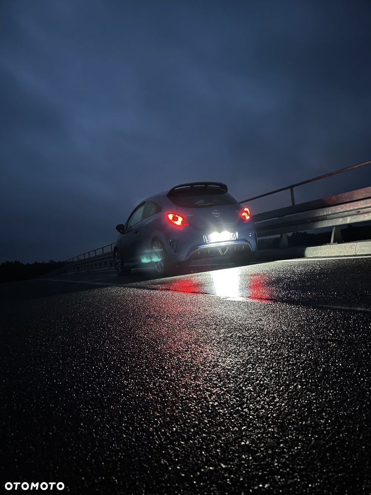 Opel Corsa 1.6T OPC - 6
