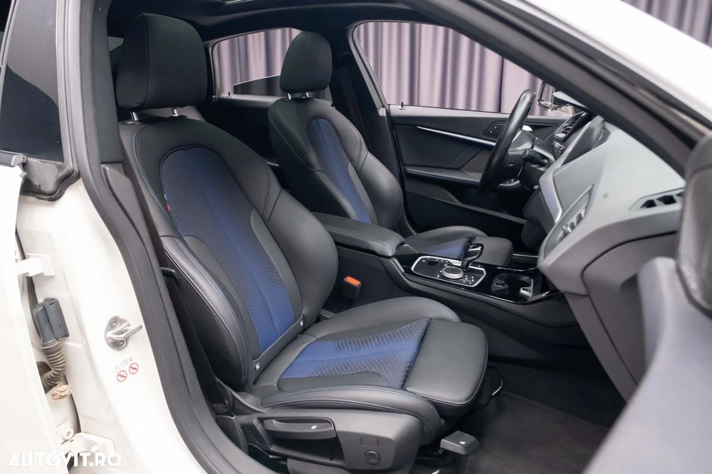 BMW Seria 2 218i Aut. - 38