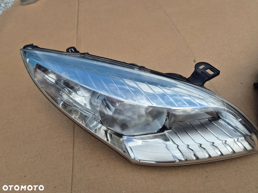 Renault Clio III komplet reflektorów.2008-2013.OE.AL. - 3