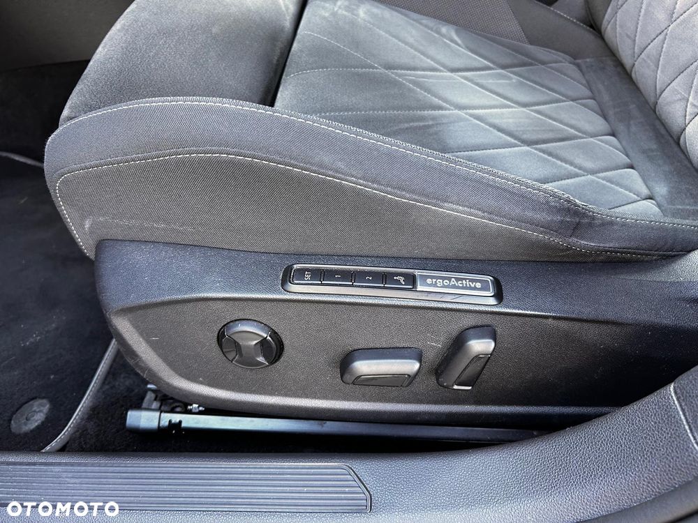 Volkswagen Golf - 13