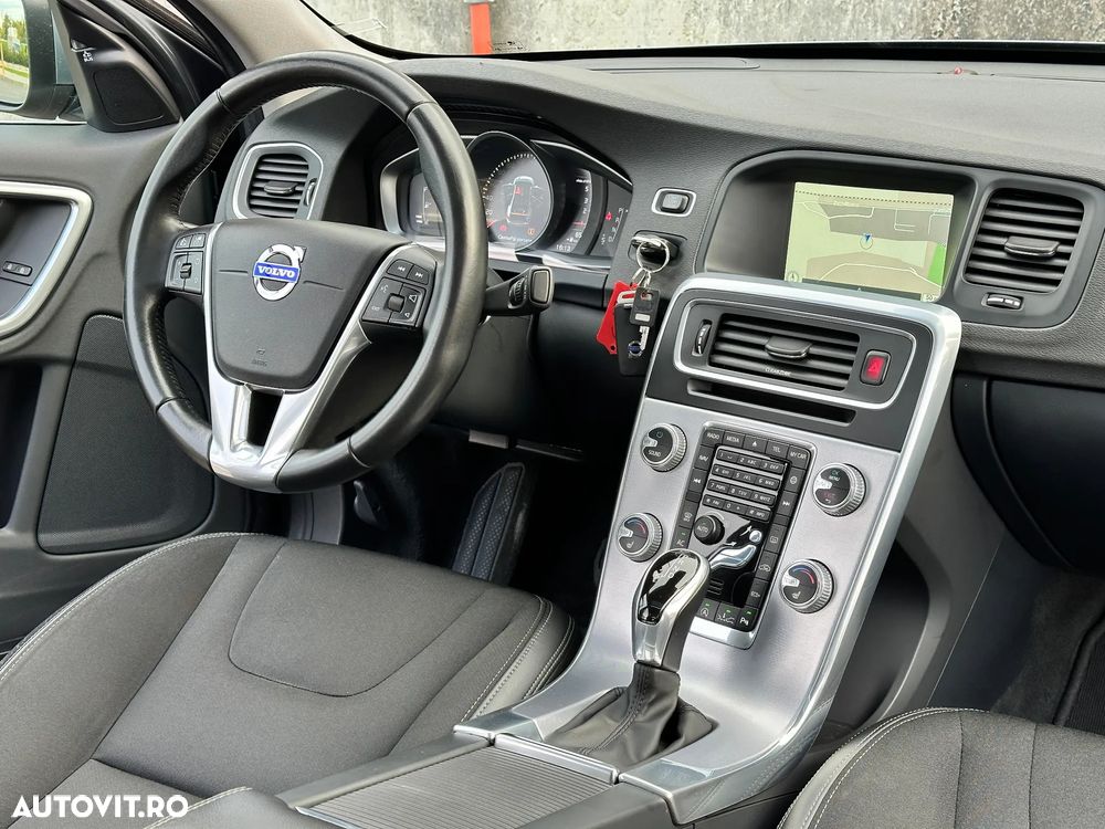 Volvo S60 D2 Geartronic Momentum - 16