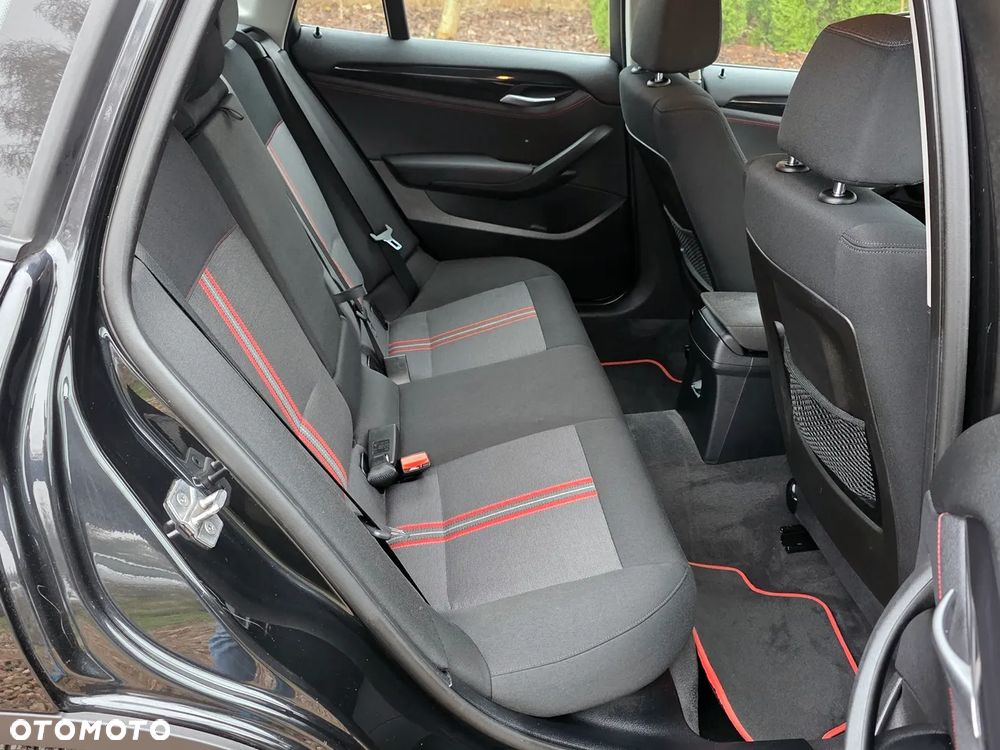 BMW X1 xDrive18d Sport Line - 30