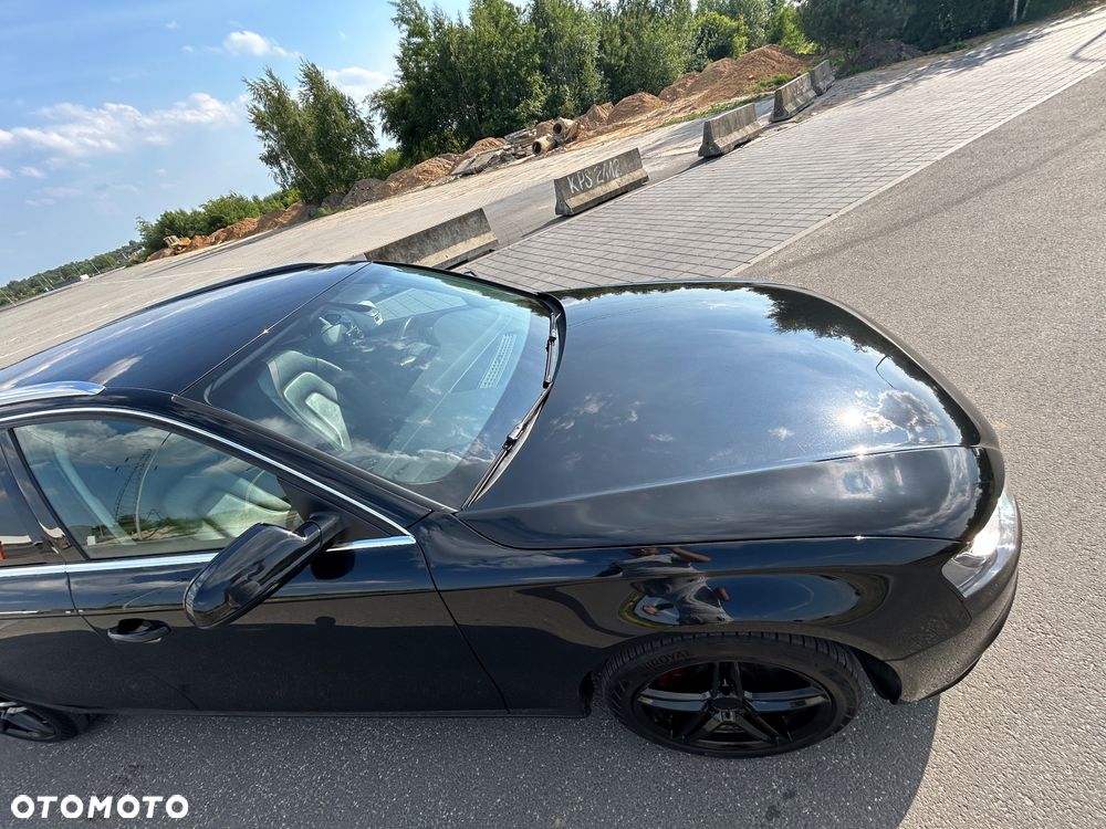 Audi A4 ver-avant-1-8-tfsi-s-line-sportpaket-plus- - 9