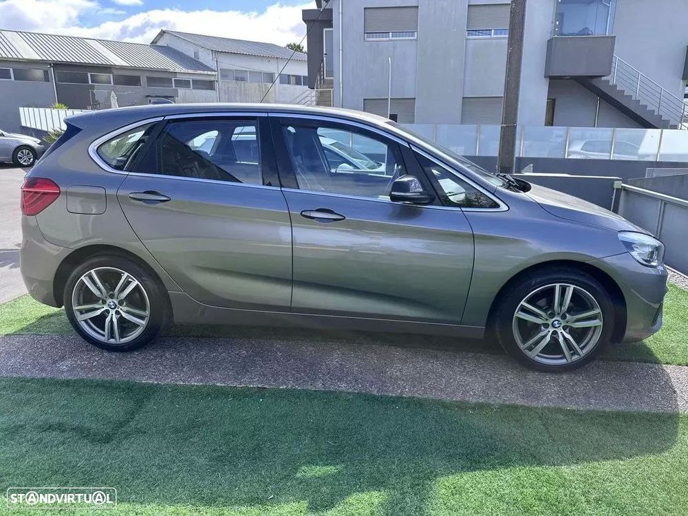BMW 218 Active Tourer d Line Sport - 17